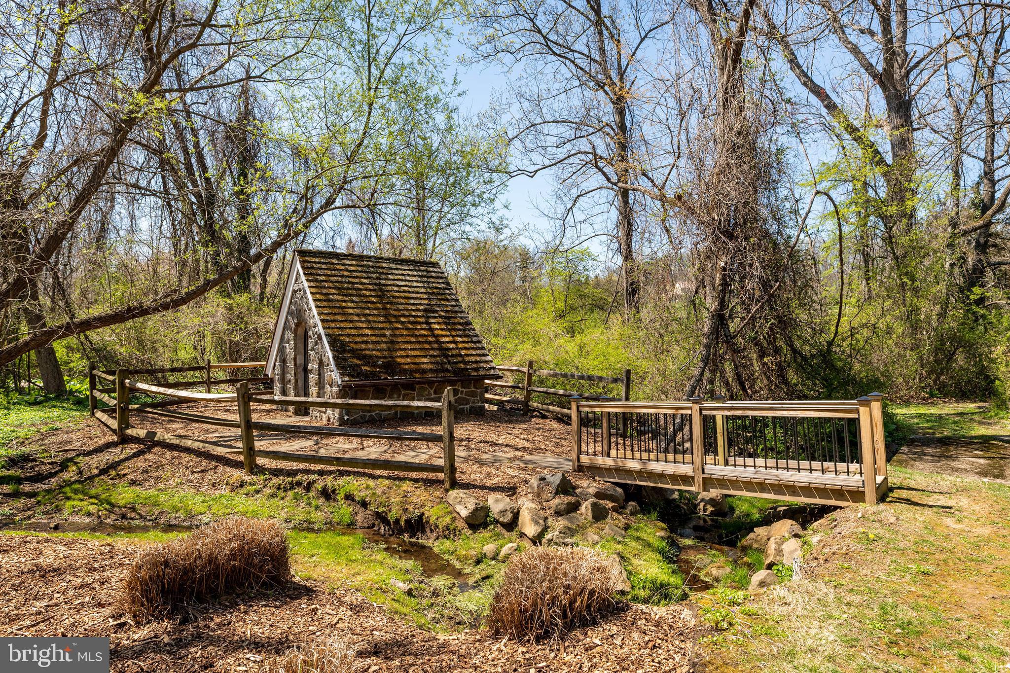 LEOPARD FARMS - Residential