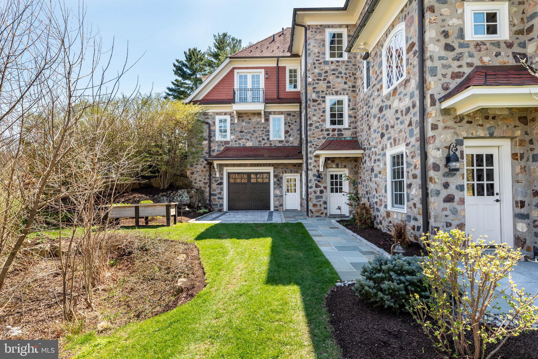 LEOPARD FARMS - Residential