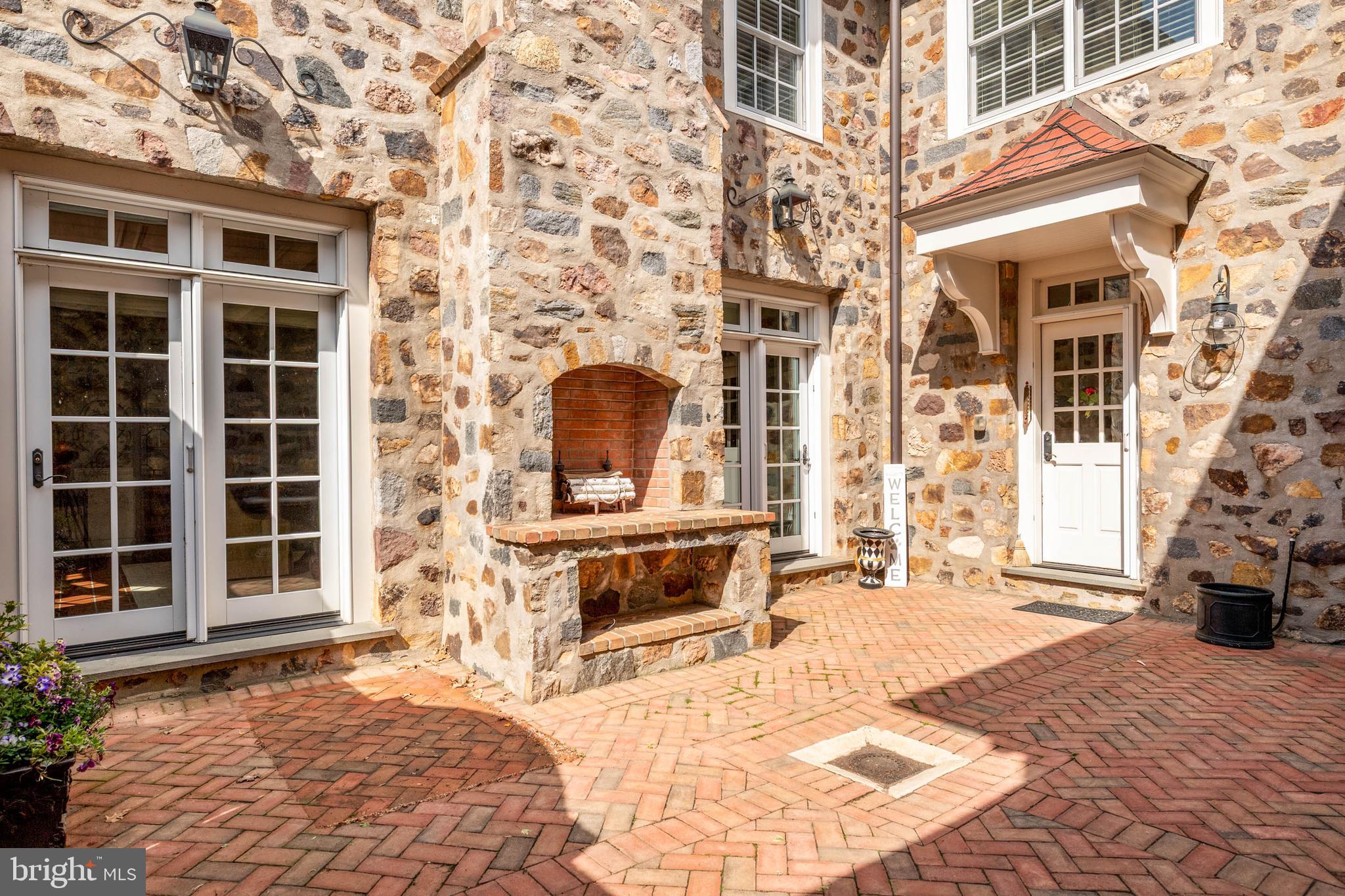 LEOPARD FARMS - Residential