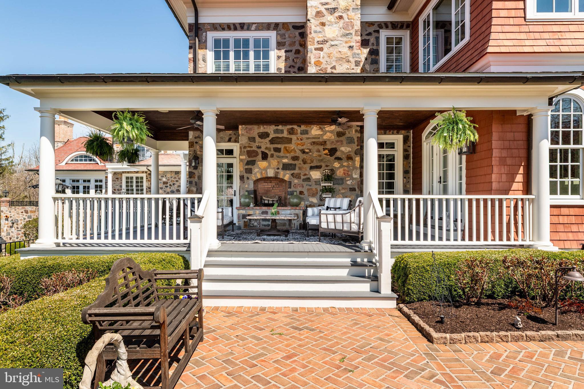 LEOPARD FARMS - Residential