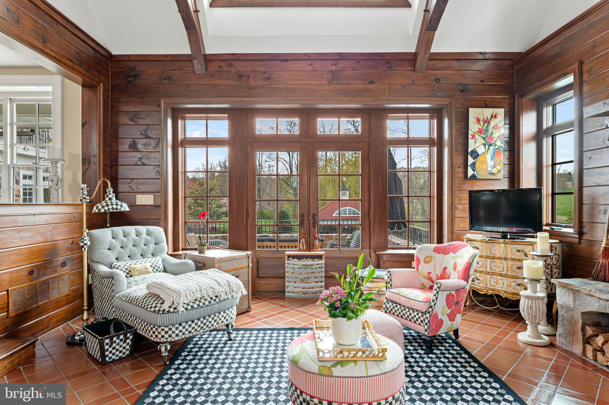 LEOPARD FARMS - Residential