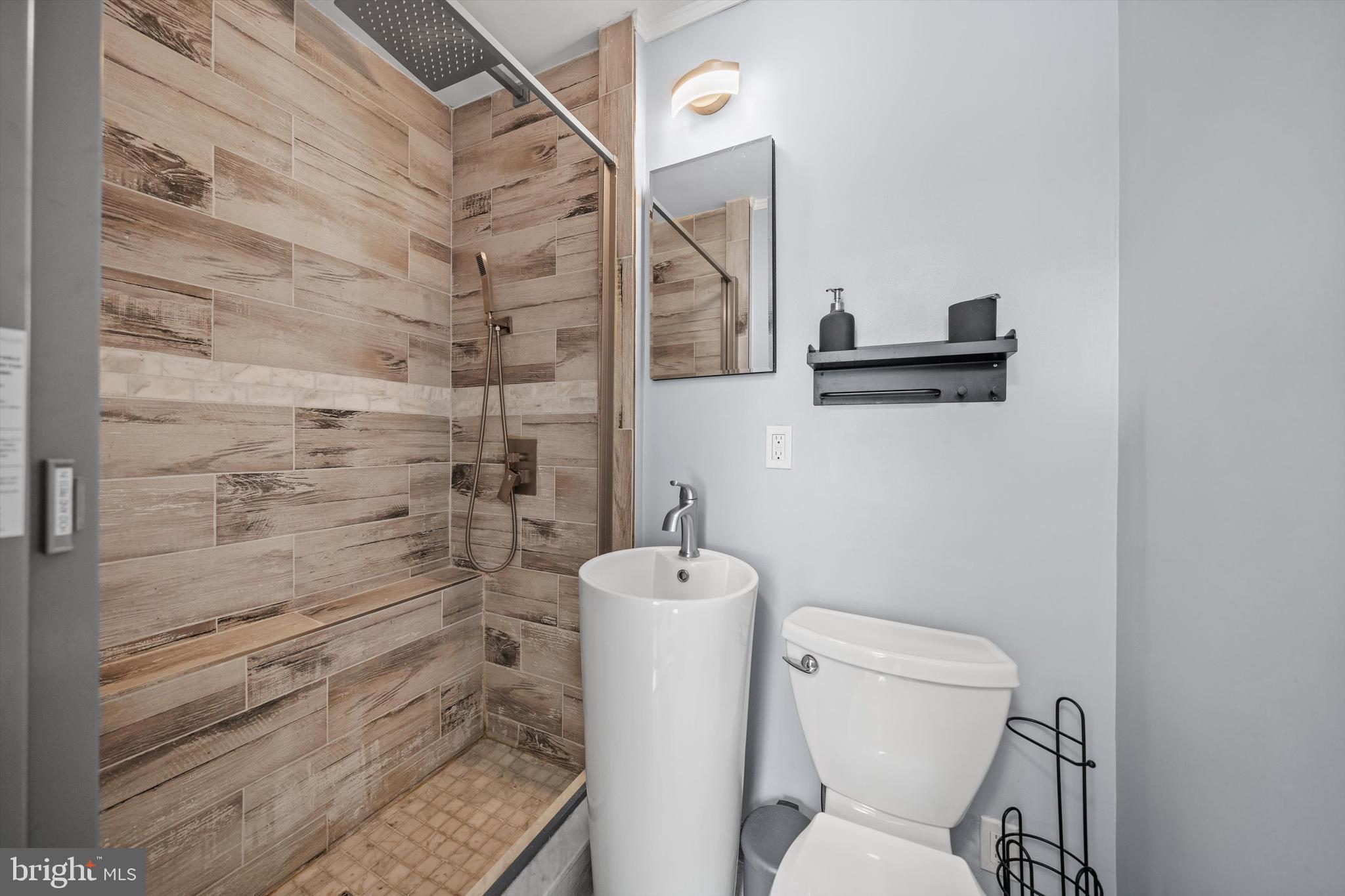 HARRIETT PARK - Residential Lease