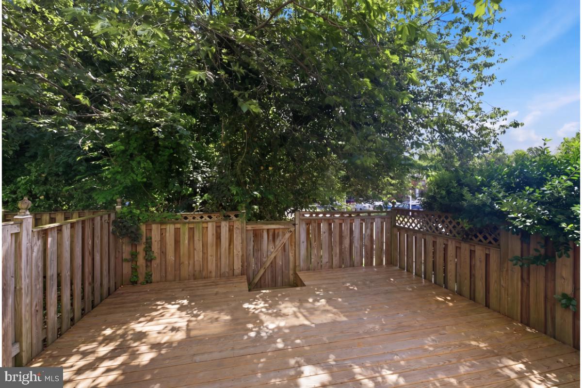 SUGARLAND RUN - Residential