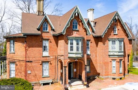 Photo of 100 Ashurst Ln, MOUNT HOLLY, NJ 08060 (MLS # NJBL2108076)