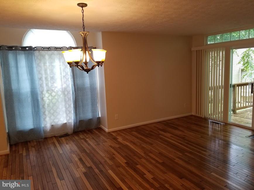 WHITE OAK - Residential