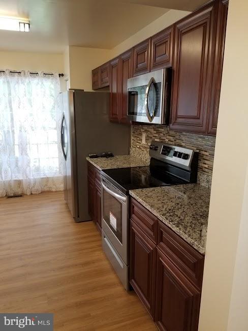 WHITE OAK - Residential