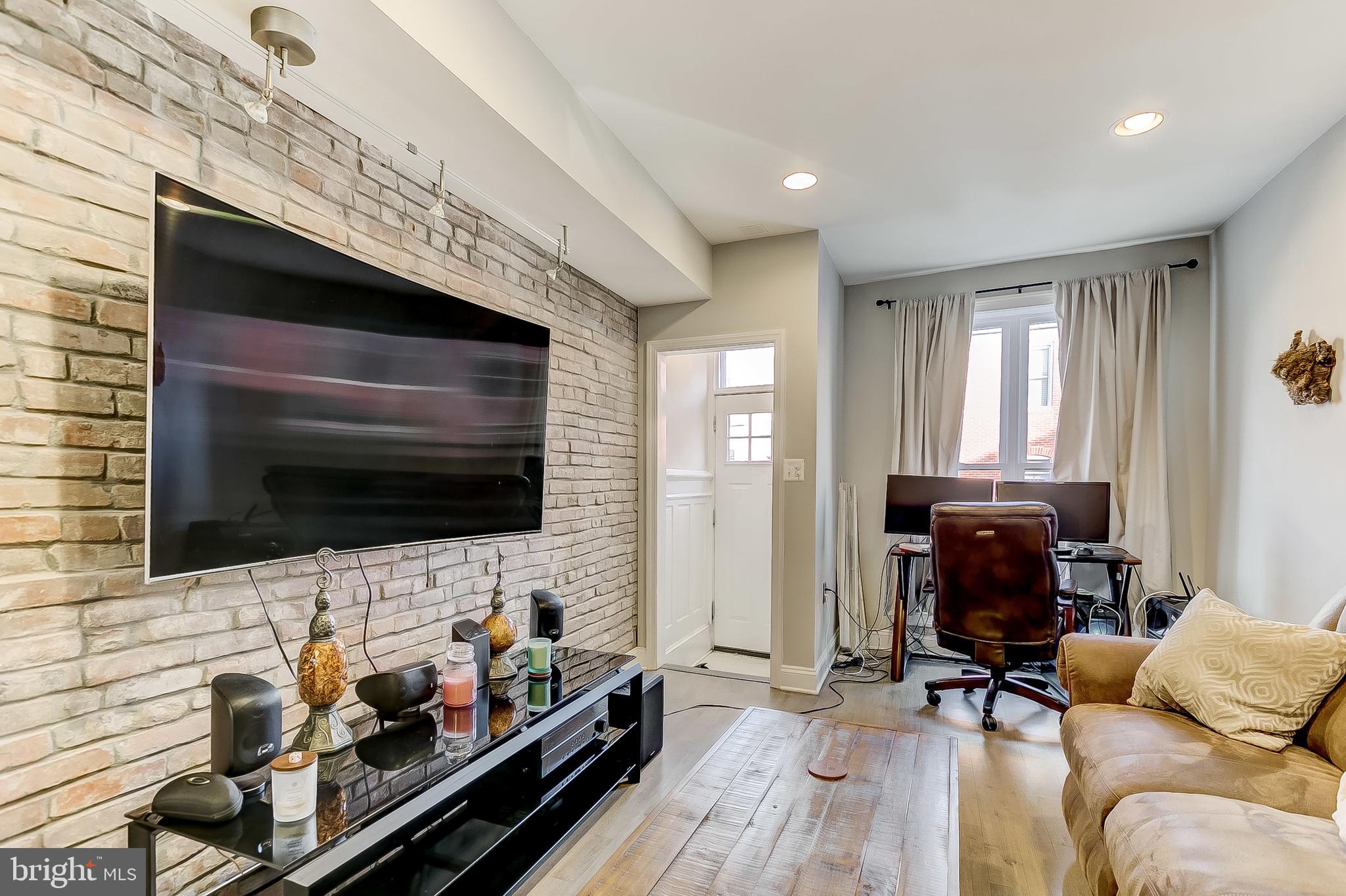 FEDERAL HILL HISTORIC DISTRICT - Residential Lease