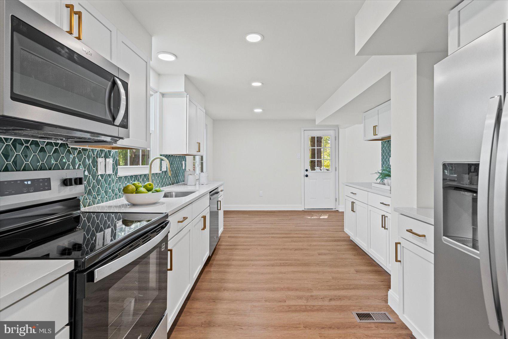 TIMBER GROVE - Residential