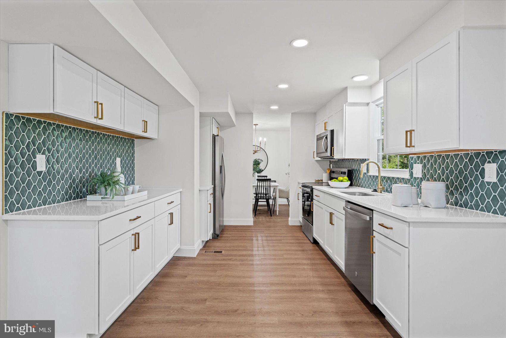 TIMBER GROVE - Residential