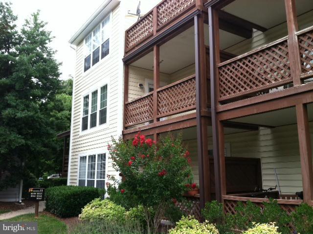 THE OAKTON - Residential Lease