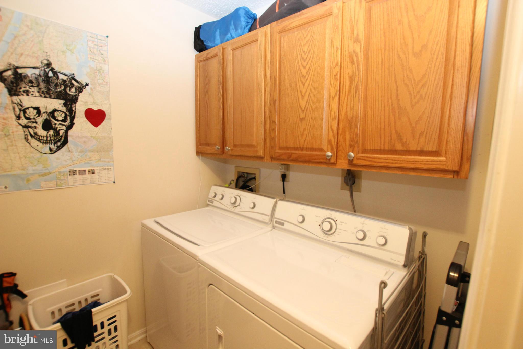 THE OAKTON - Residential Lease