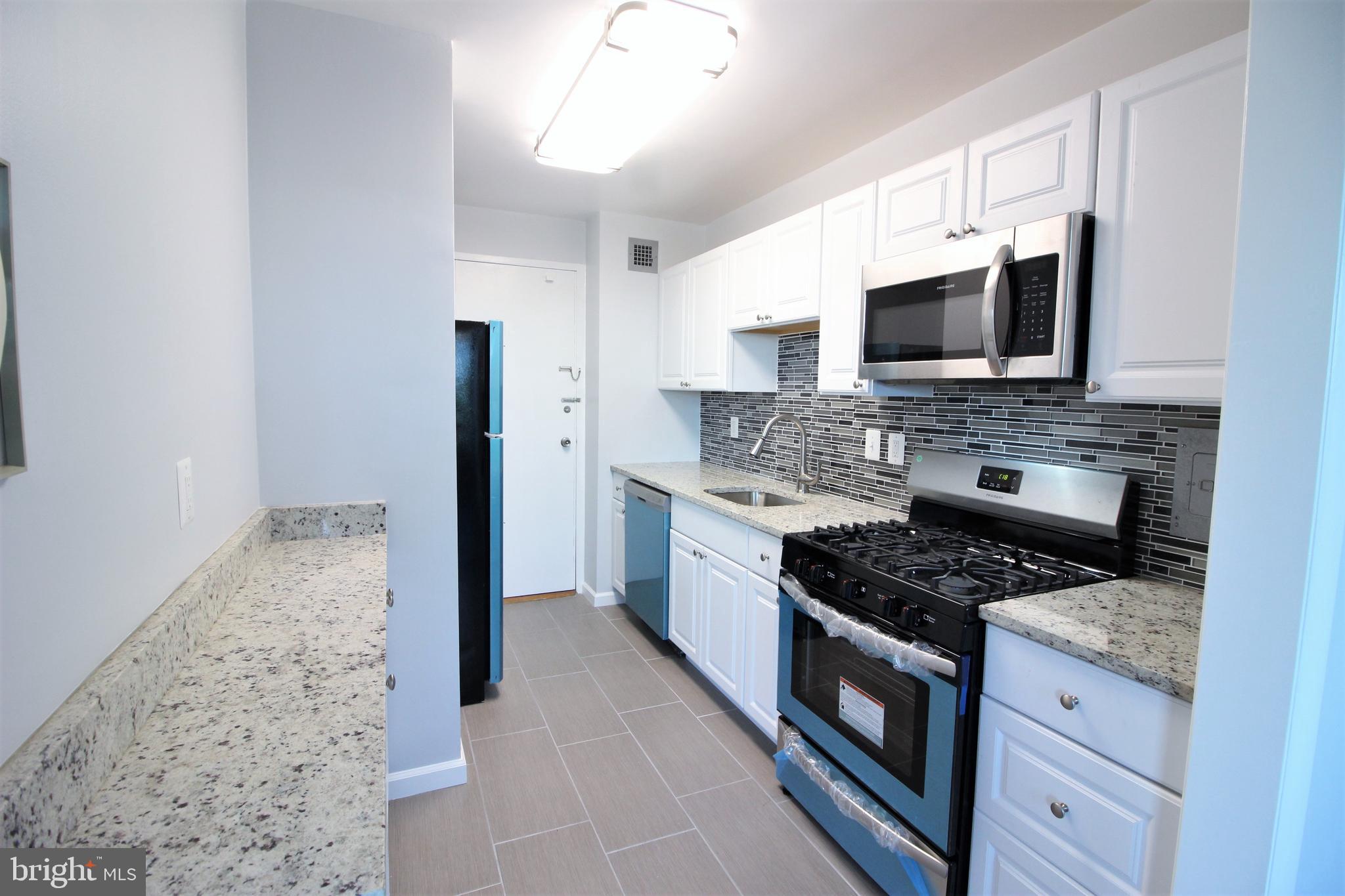 10401 GROSVENOR PLACE 711