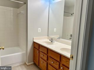 TOWNES AT FAIR LAKES GLEN - Residential Lease