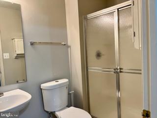 TOWNES AT FAIR LAKES GLEN - Residential Lease