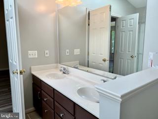 TOWNES AT FAIR LAKES GLEN - Residential Lease