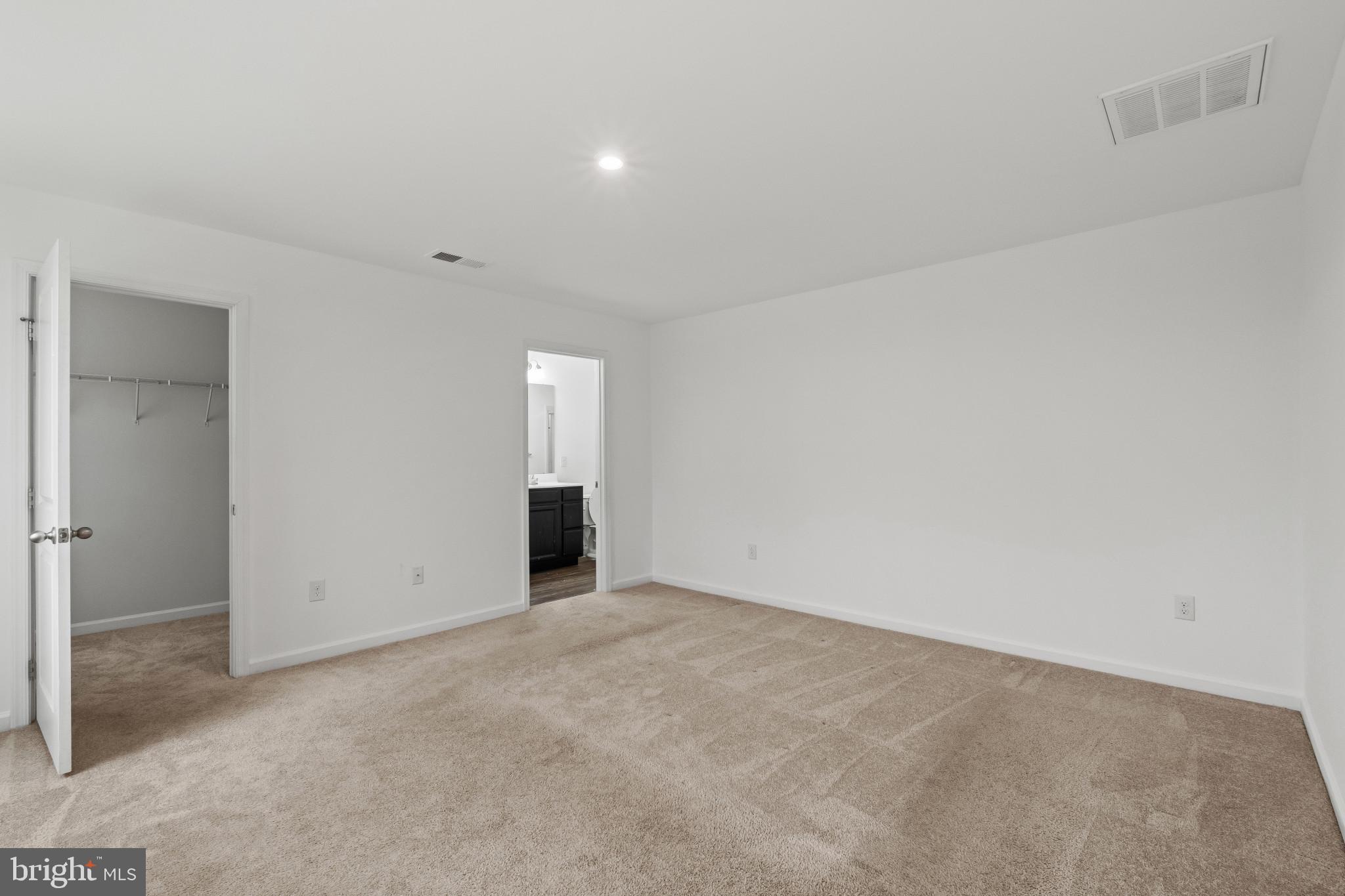 YORKSHIRE ESTATES - Residential