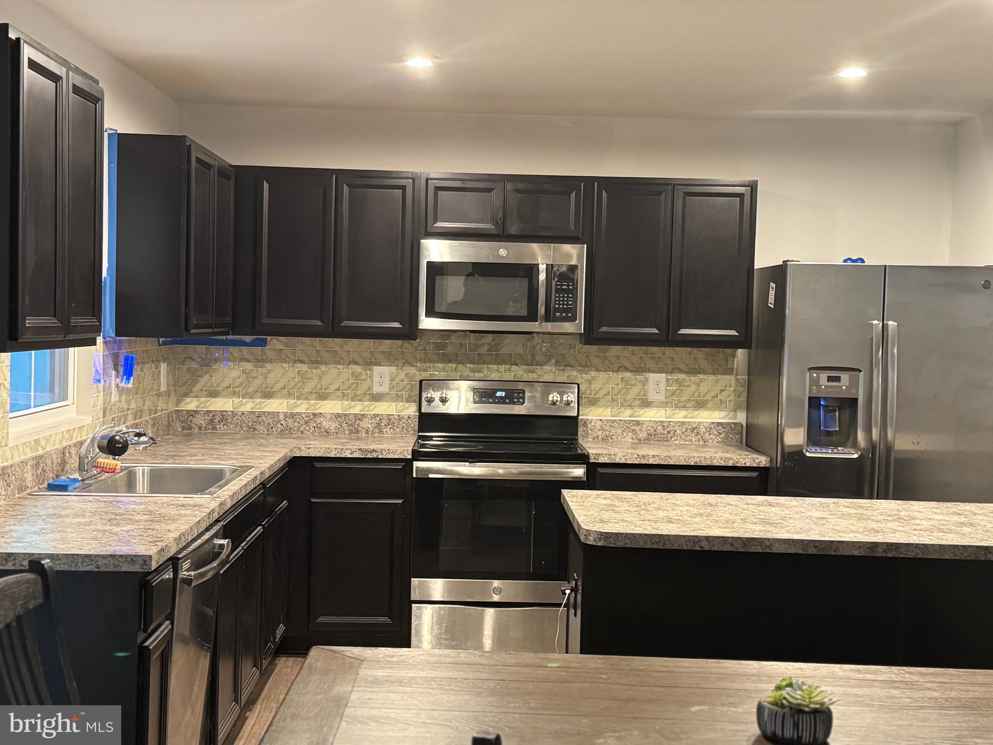 YORKSHIRE ESTATES - Residential