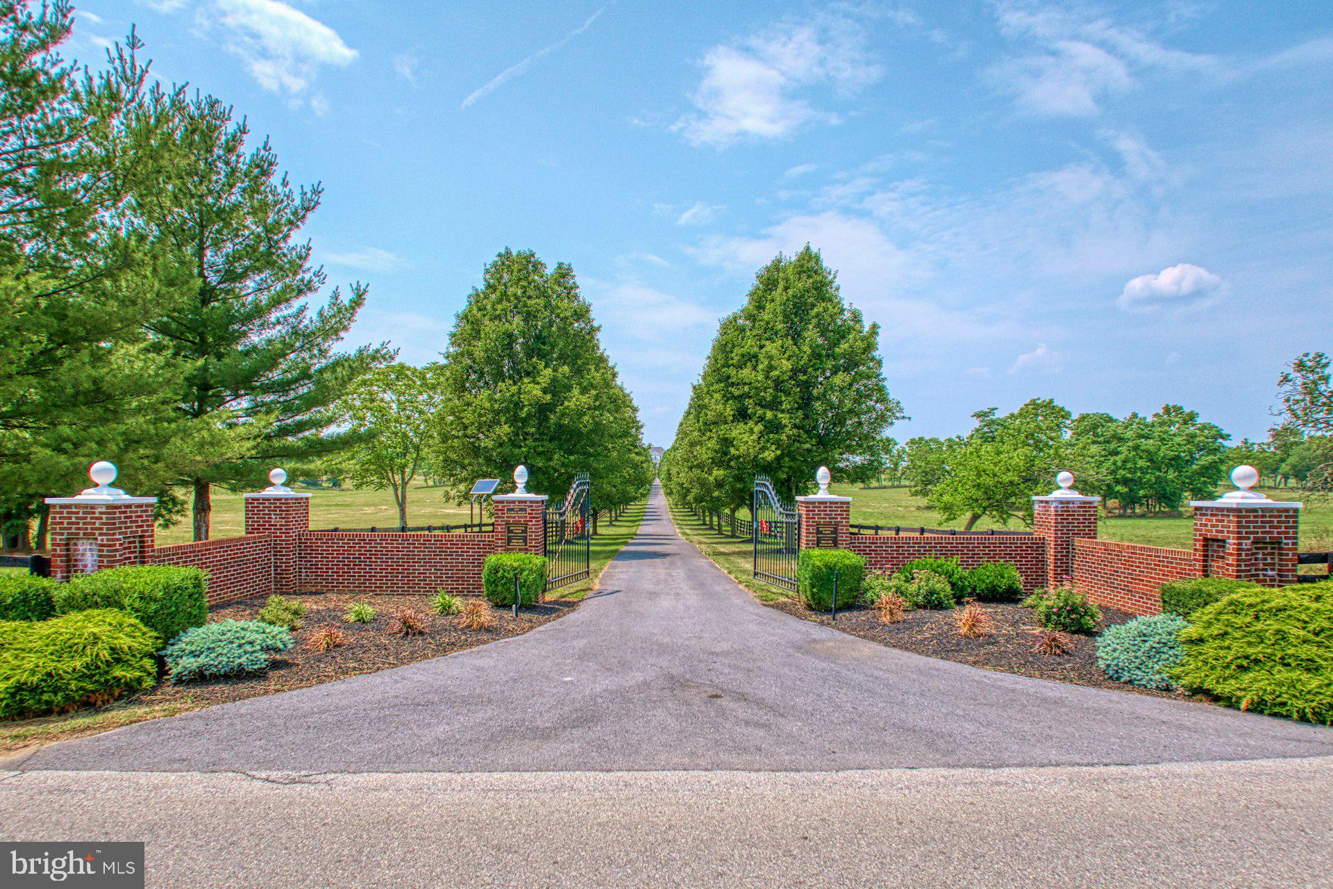 899 EARLE ROAD