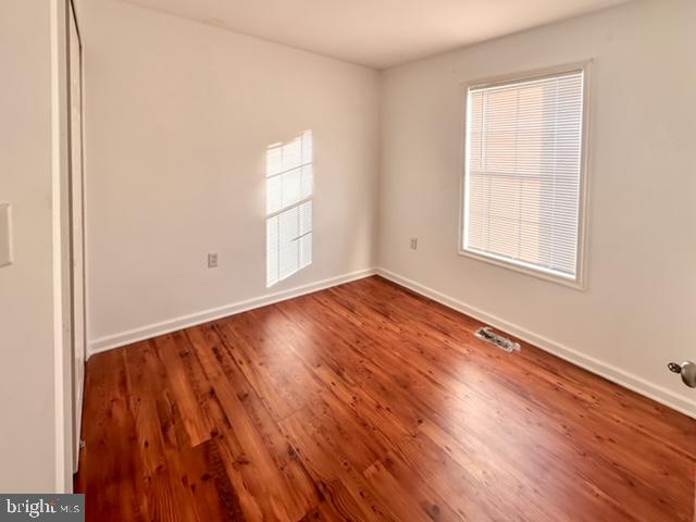 MARSHALL SQUARE - Residential Lease