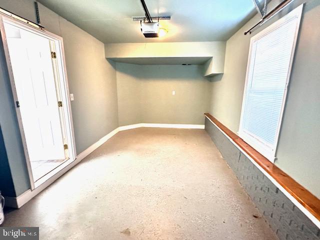 MARSHALL SQUARE - Residential Lease