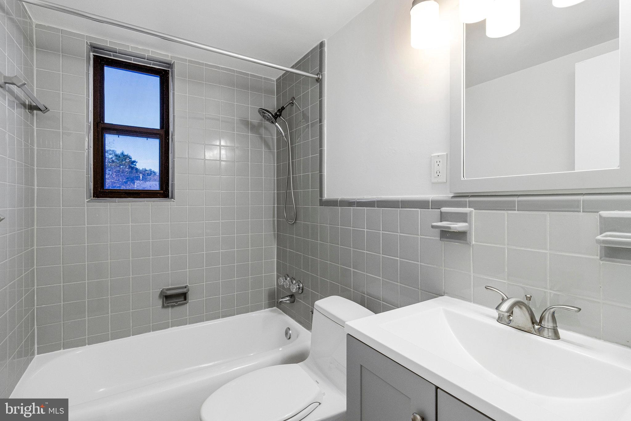 WENTWORTH PLACE - Residential Lease