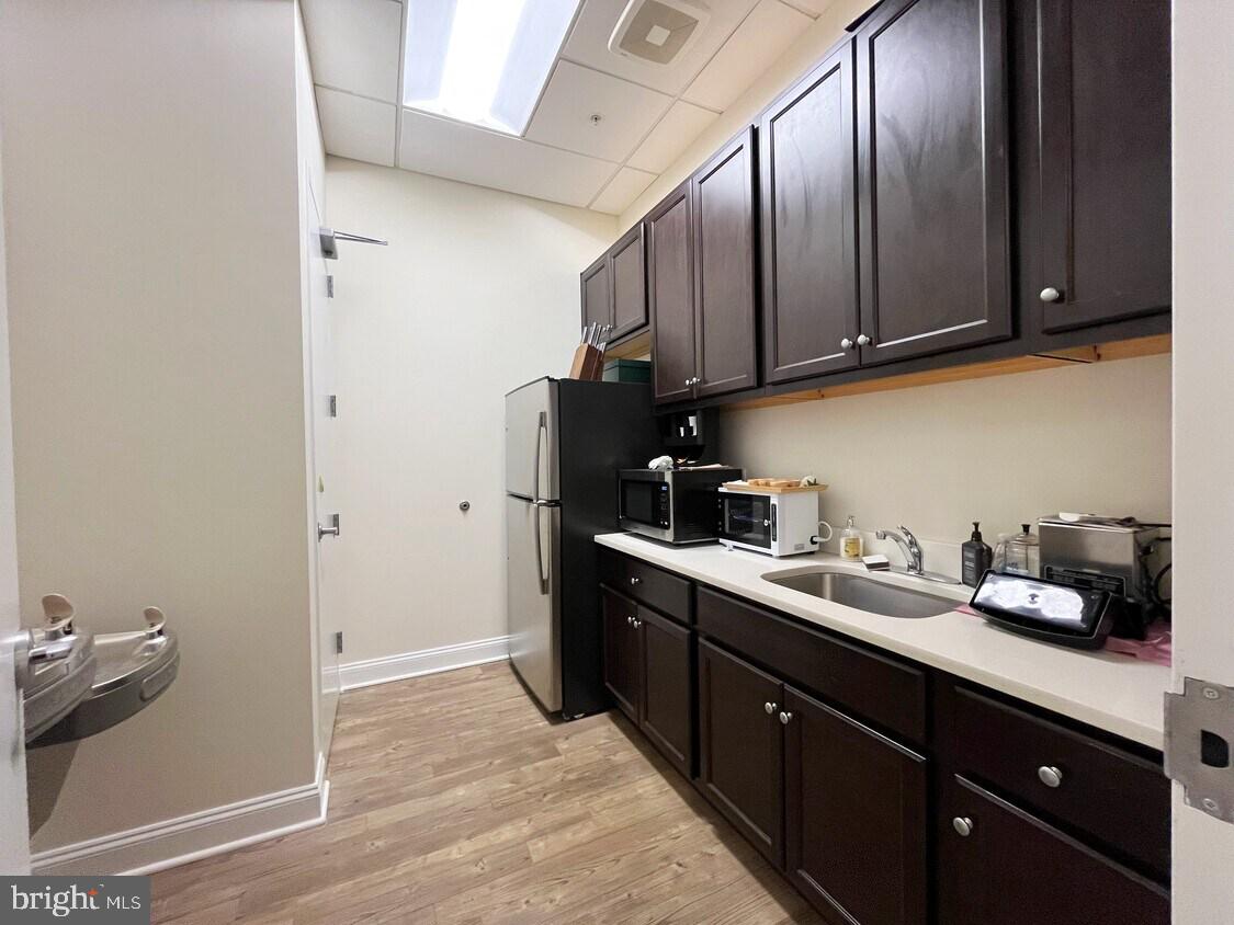 555 HARBOR SIDE STREET 555