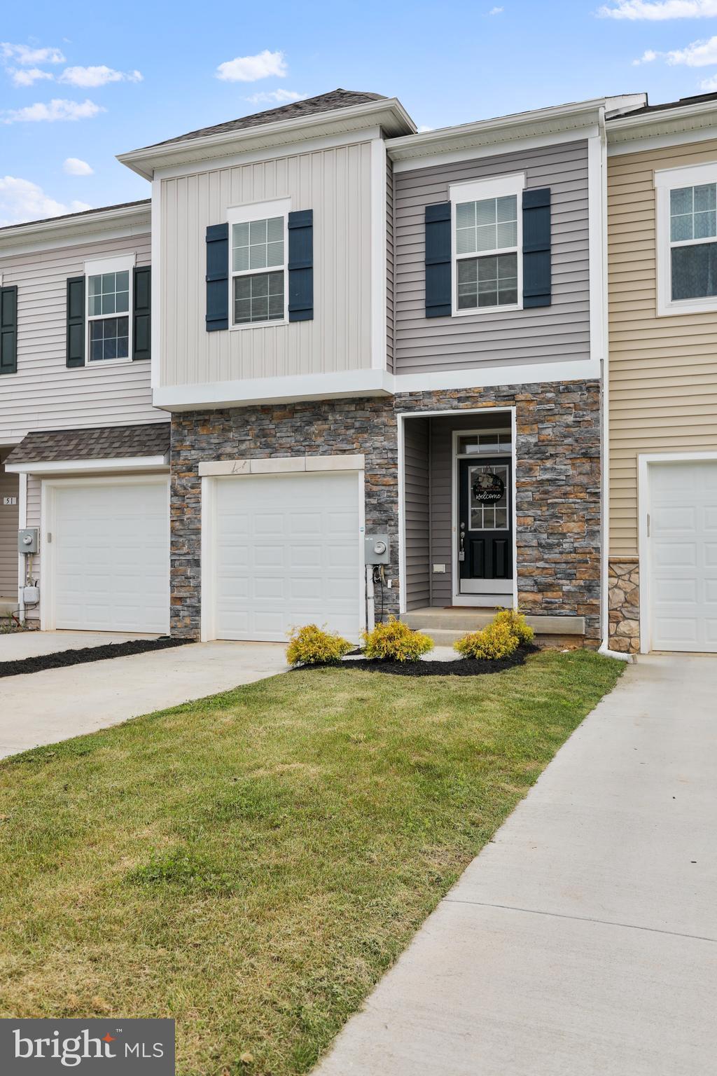 MCCAULEY CROSSING - Residential