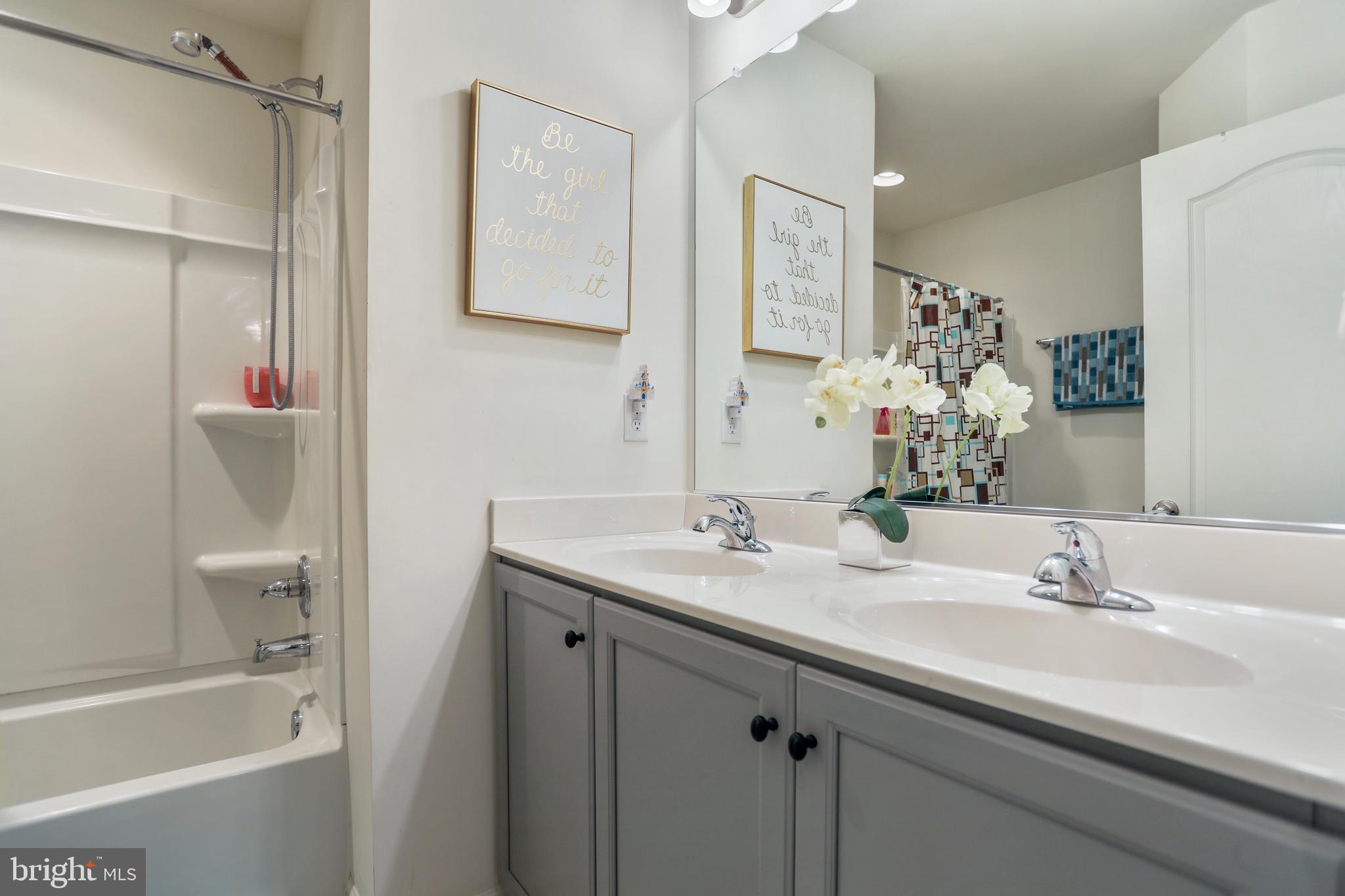 MCCAULEY CROSSING - Residential