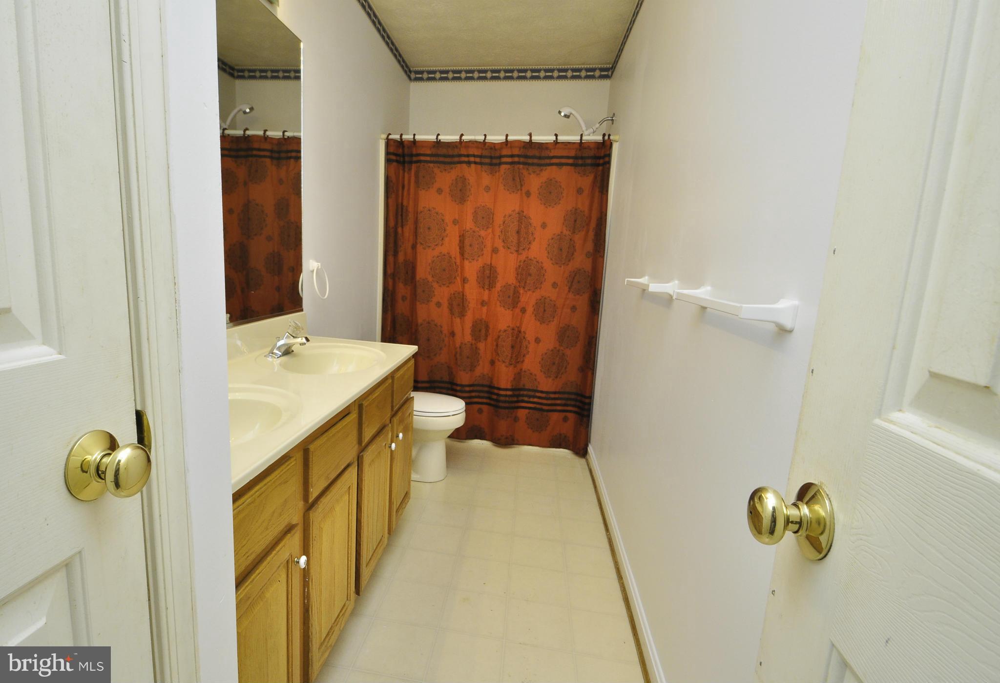 ROYAL OAKS - Residential