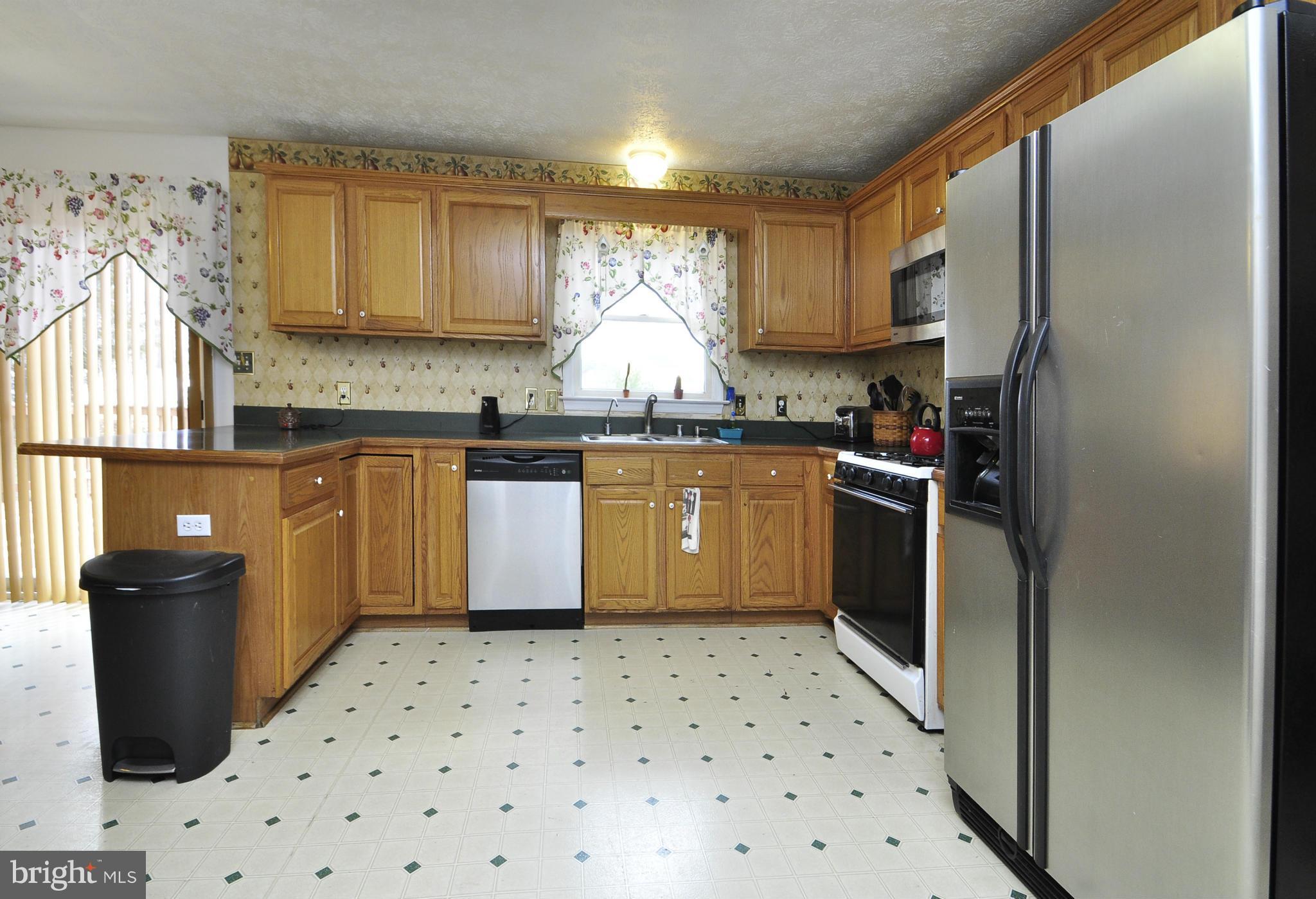 ROYAL OAKS - Residential