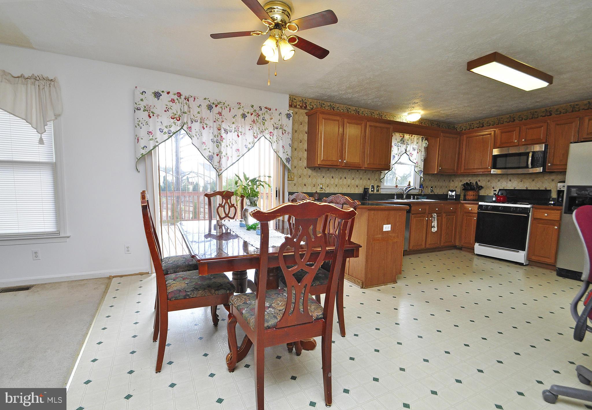 ROYAL OAKS - Residential