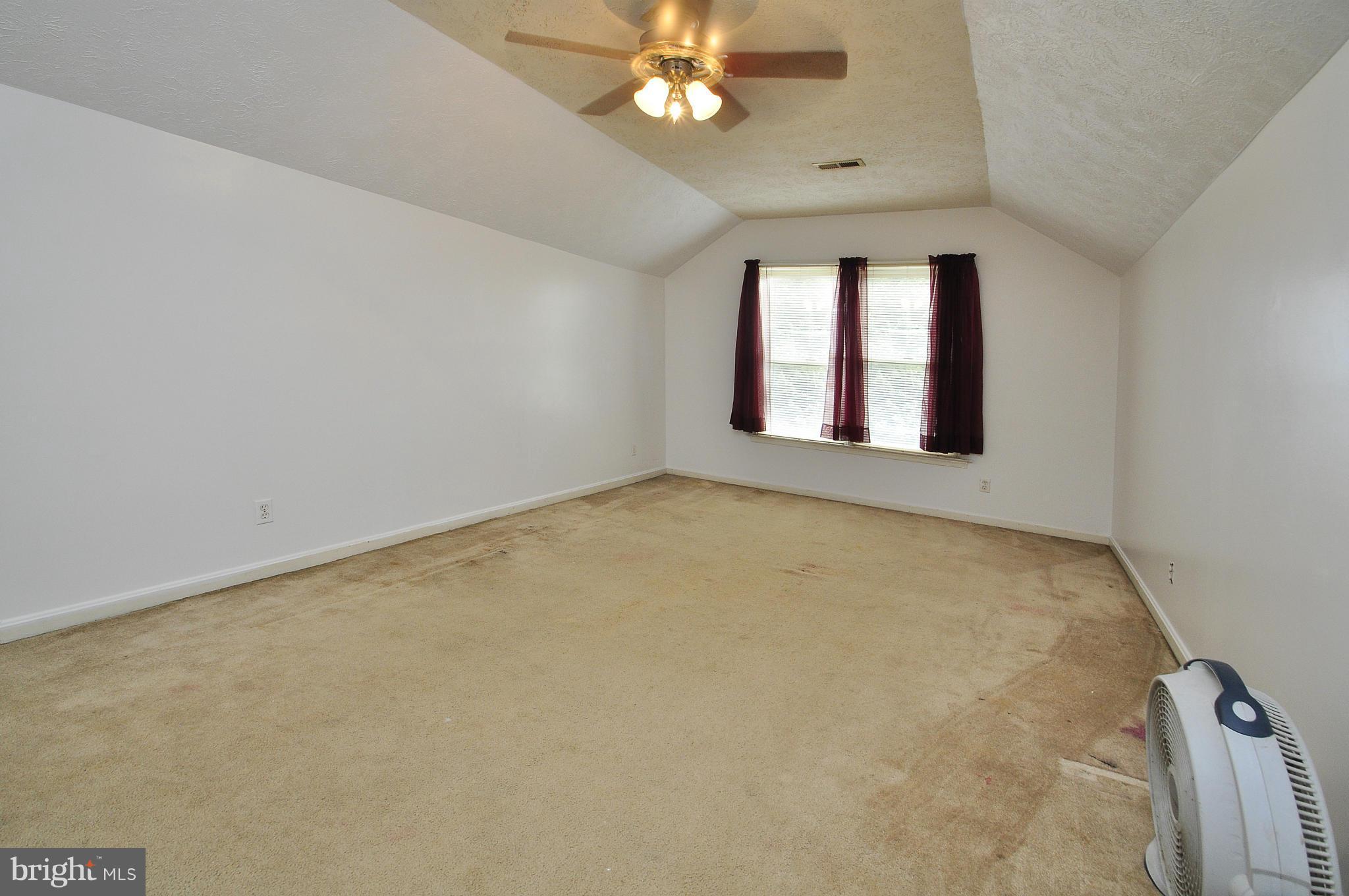 ROYAL OAKS - Residential