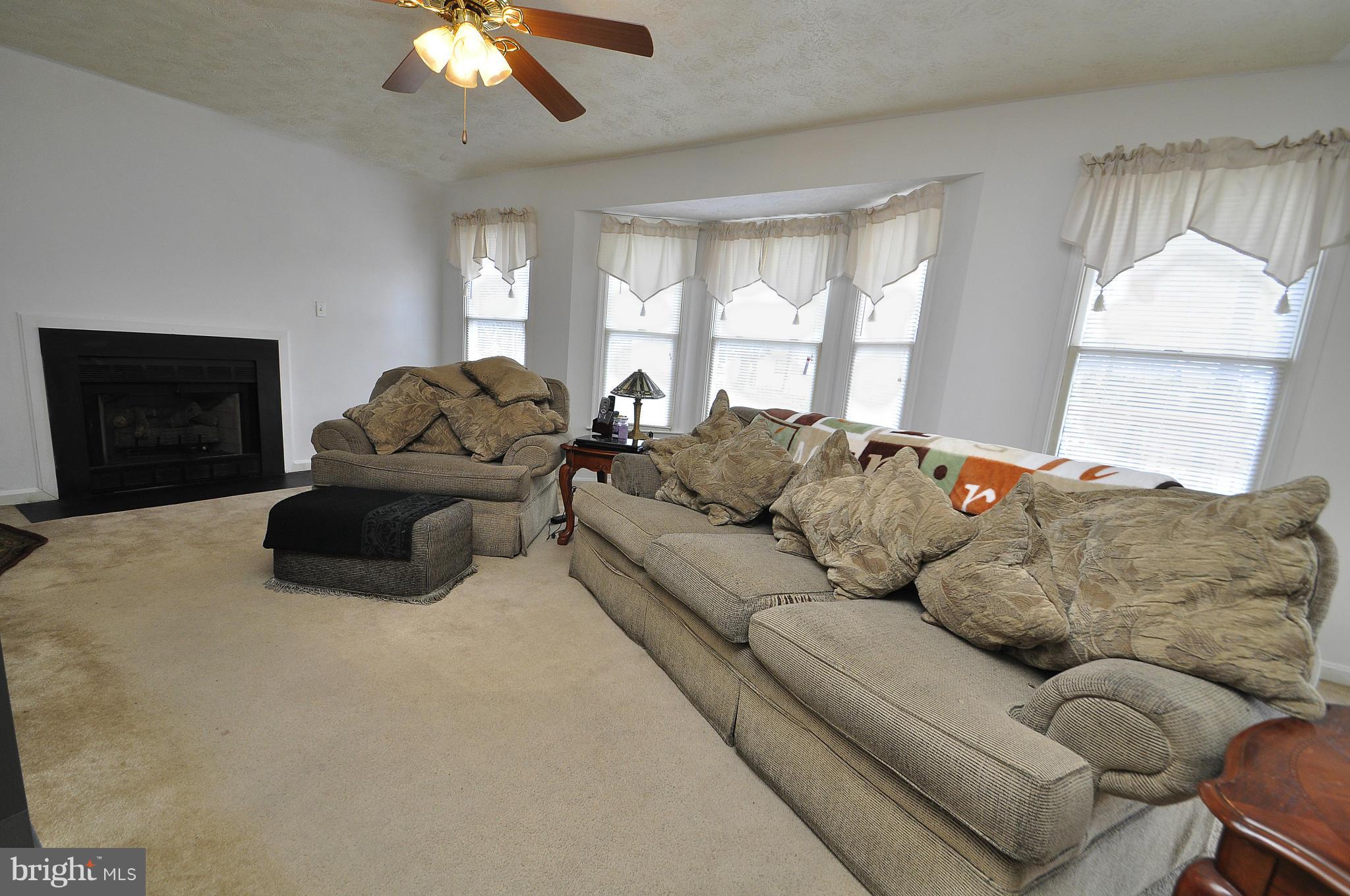 ROYAL OAKS - Residential