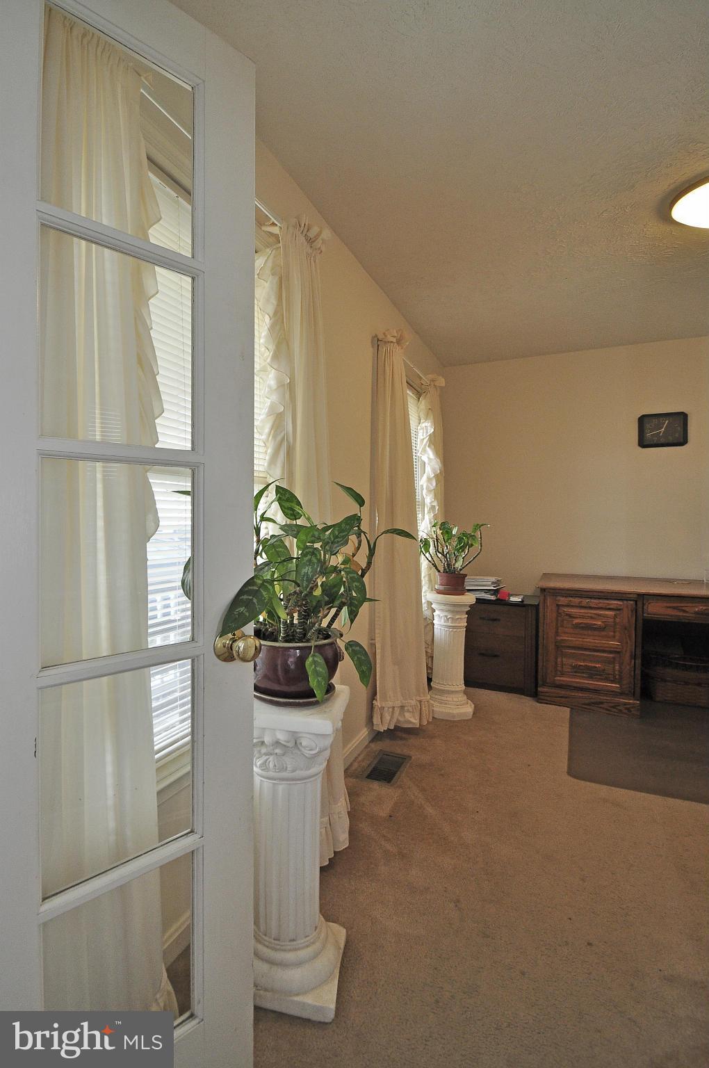 ROYAL OAKS - Residential