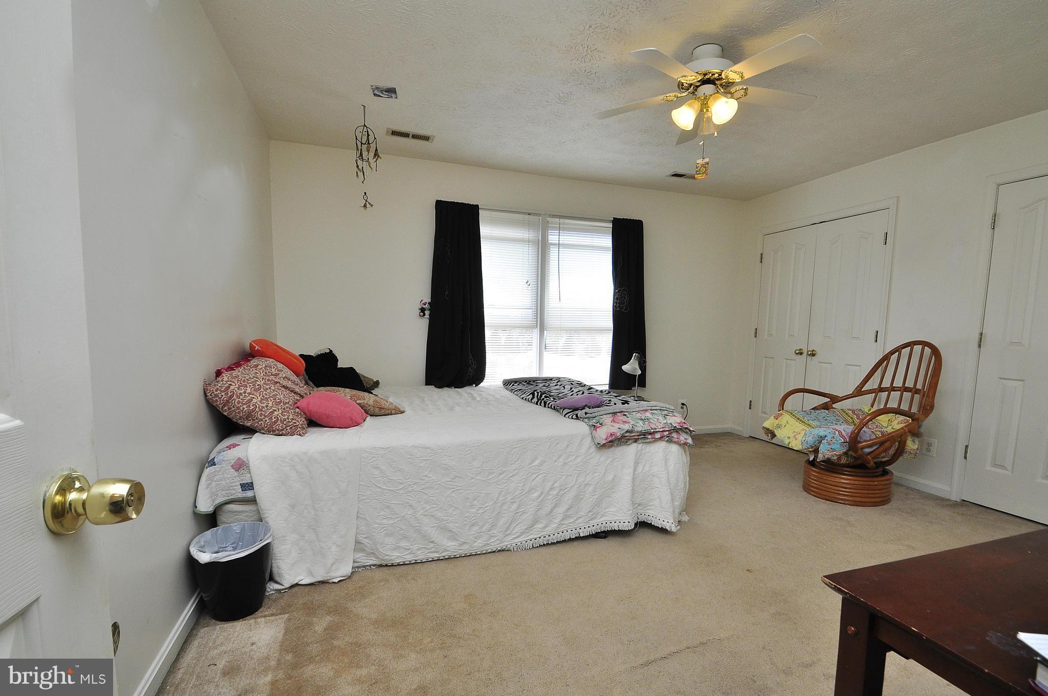 ROYAL OAKS - Residential