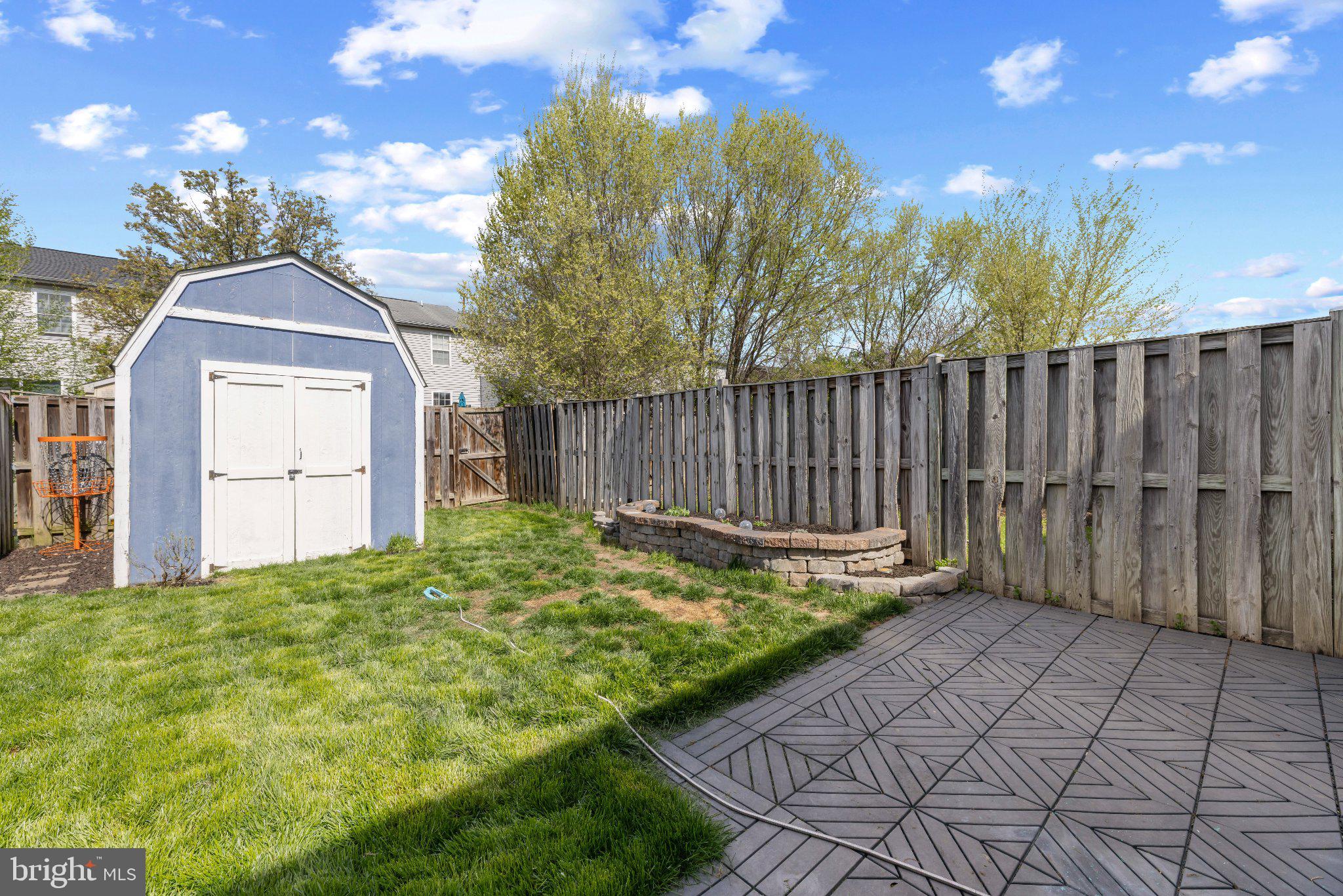 HUNTINGTON MEADOWS - Residential