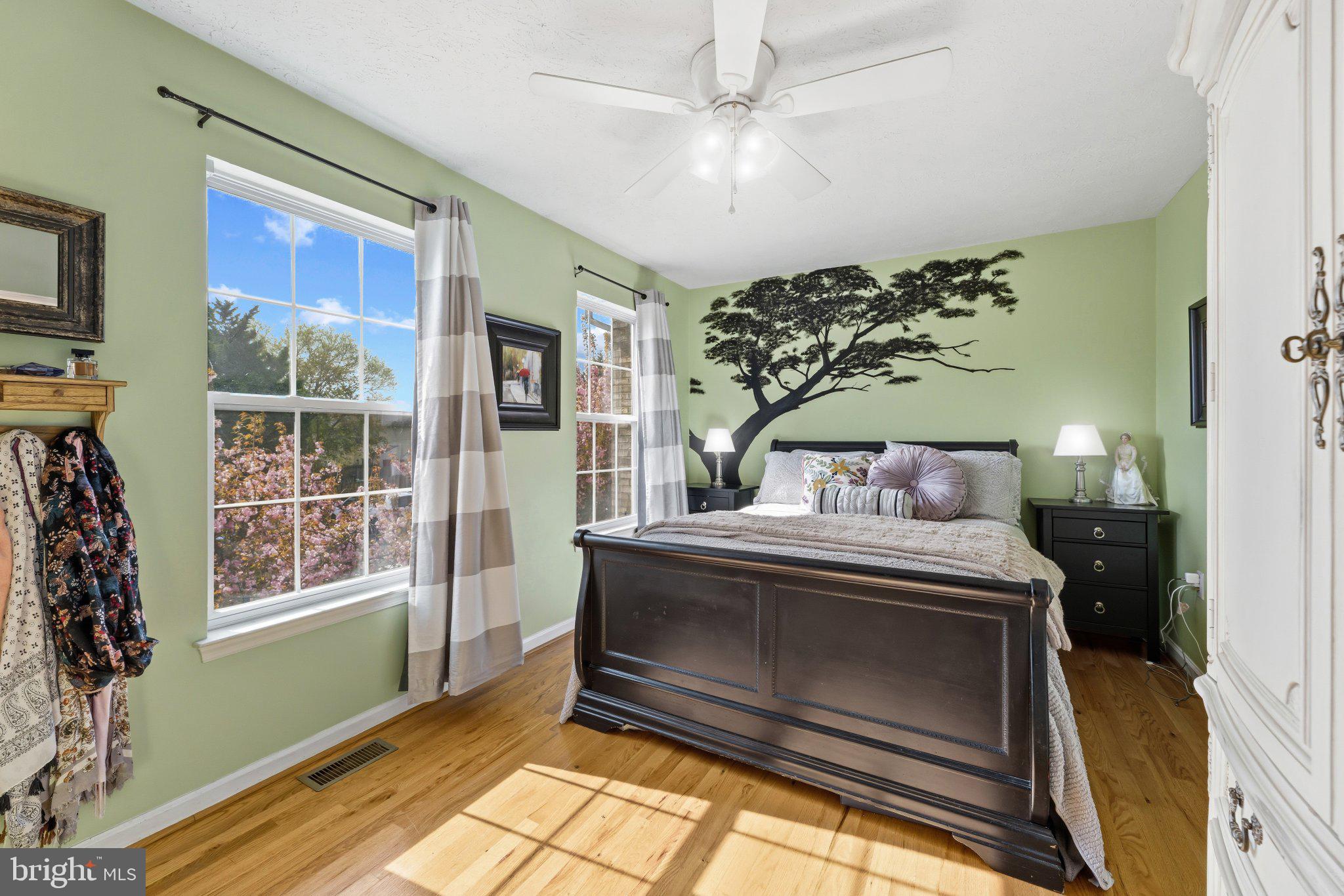 HUNTINGTON MEADOWS - Residential