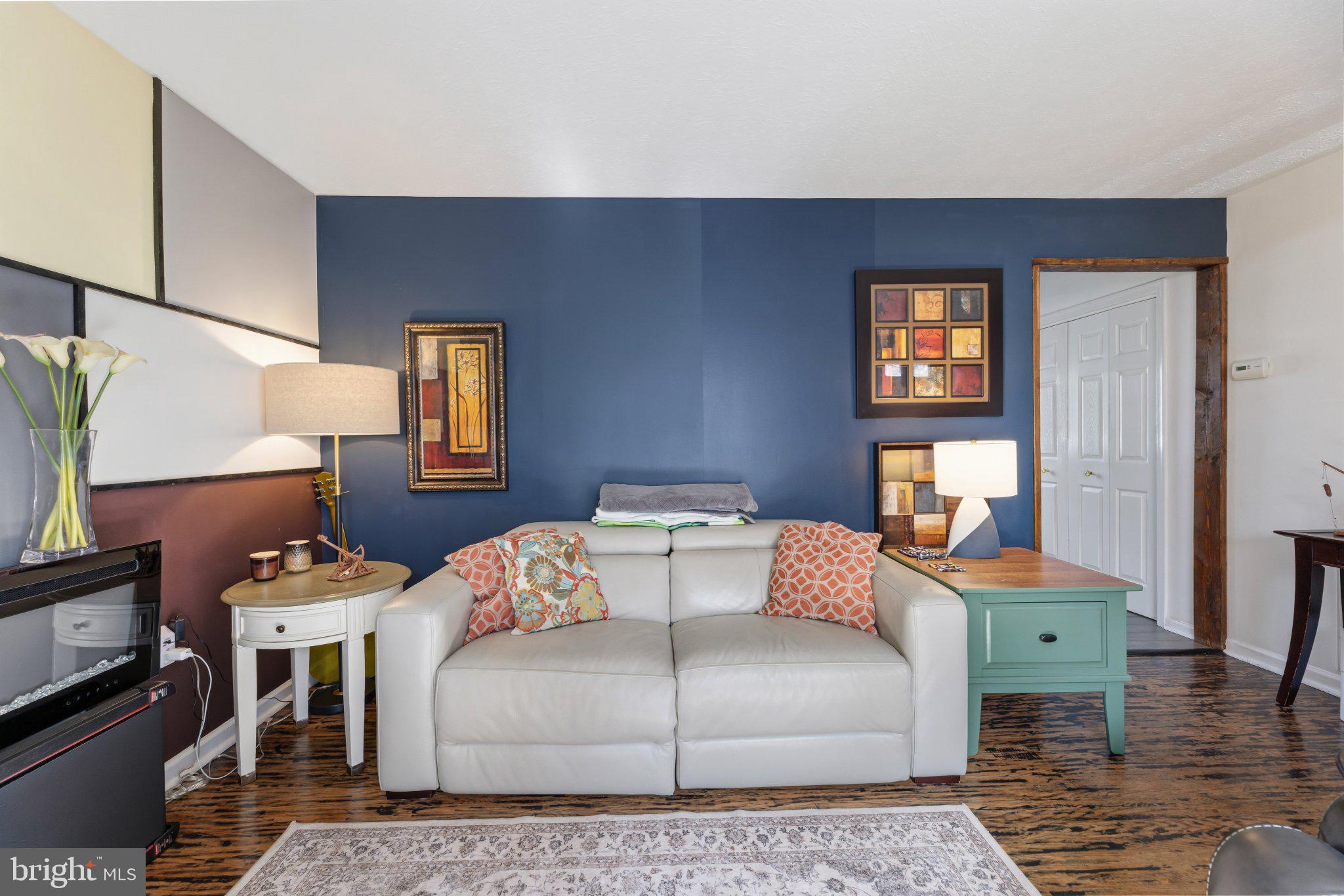 HUNTINGTON MEADOWS - Residential