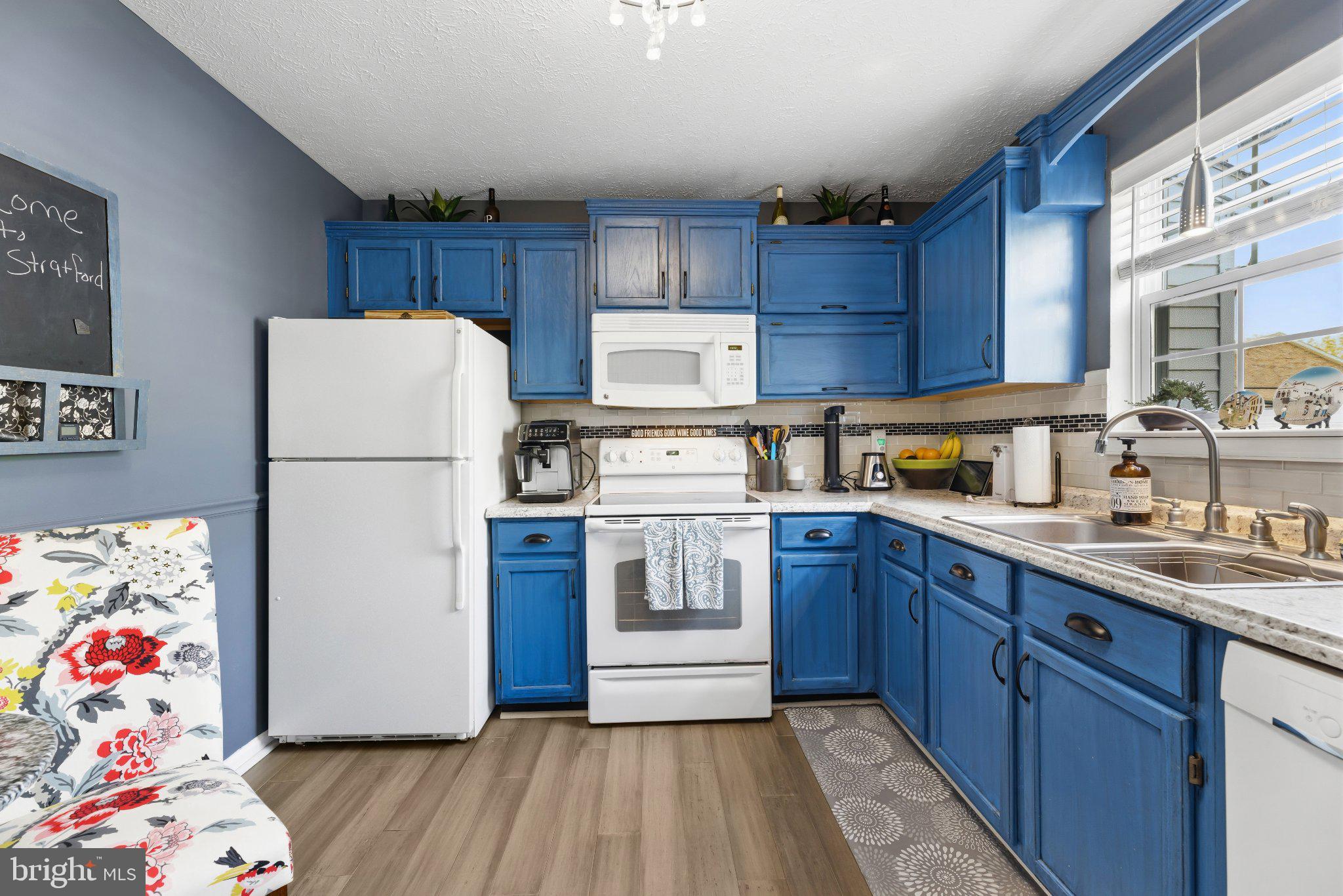 HUNTINGTON MEADOWS - Residential