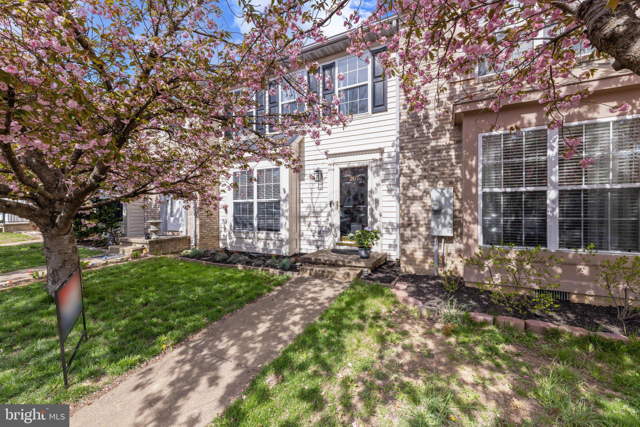 HUNTINGTON MEADOWS - Residential