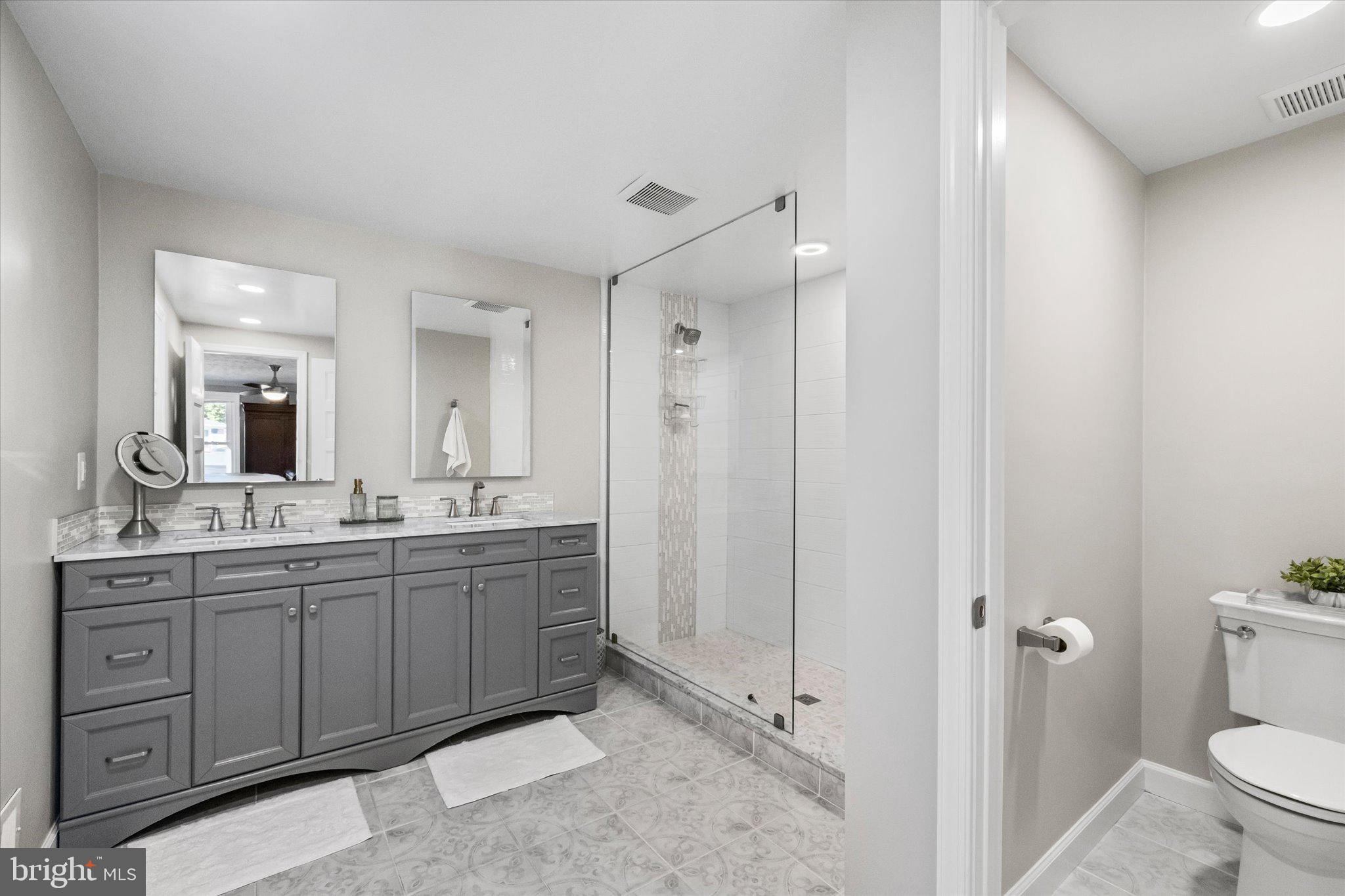 MONTCLAIR - Residential