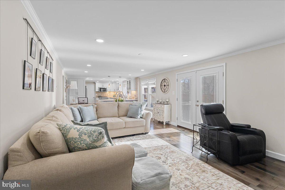 MONTCLAIR - Residential