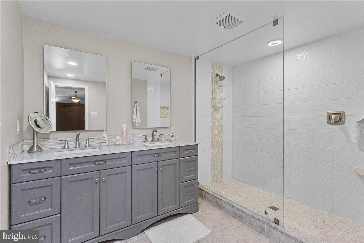 MONTCLAIR - Residential