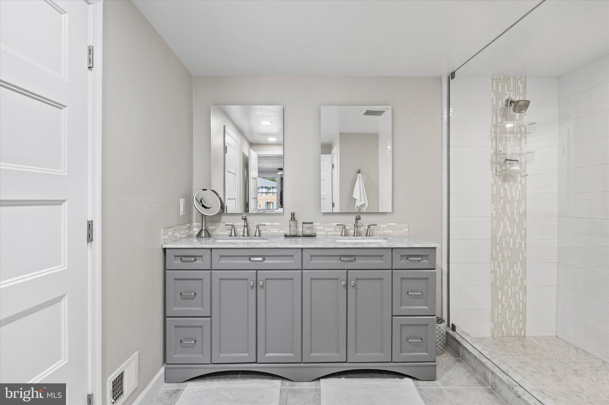 MONTCLAIR - Residential