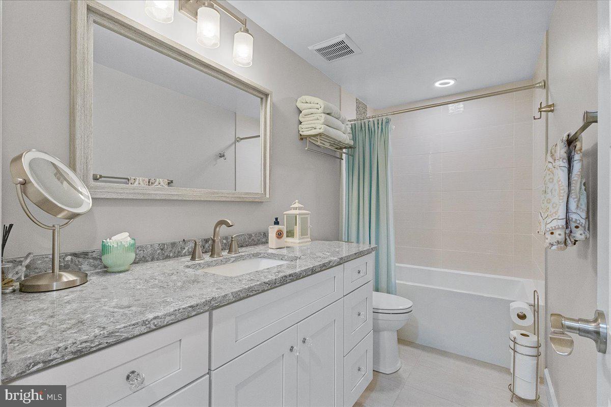 MONTCLAIR - Residential