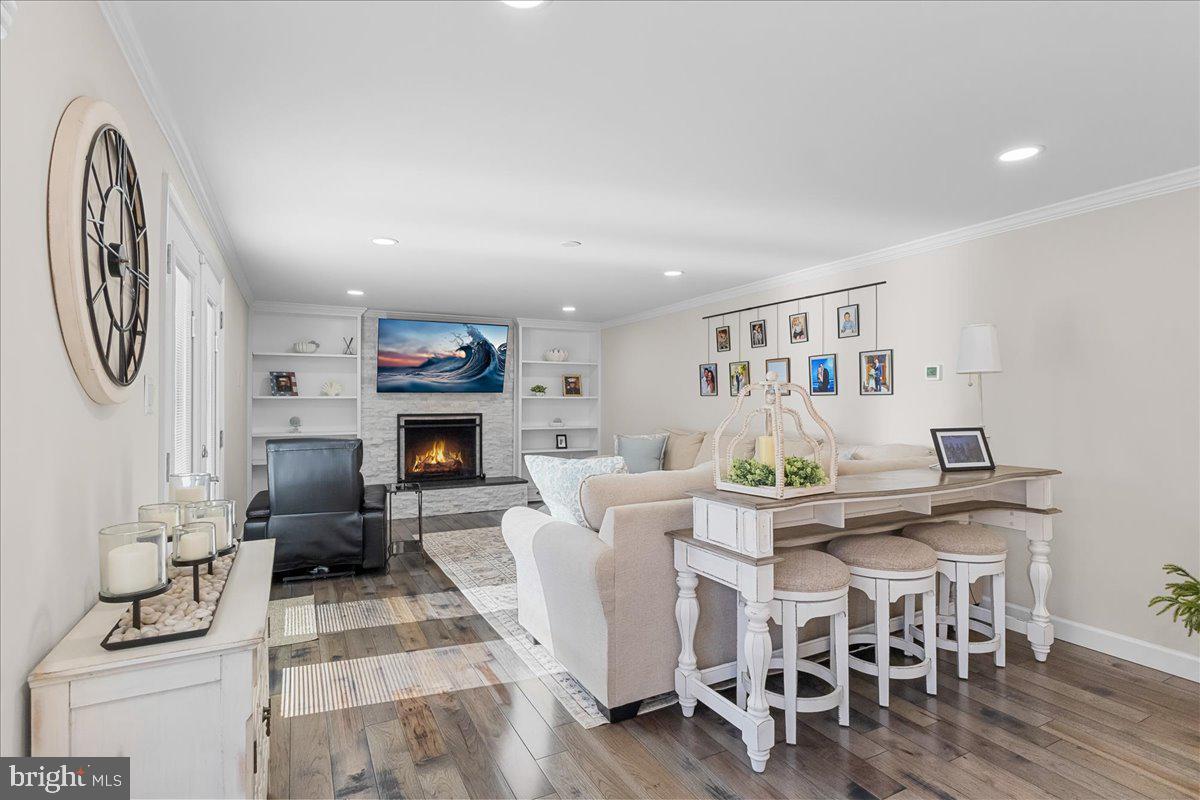 MONTCLAIR - Residential