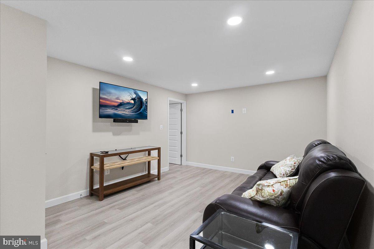 MONTCLAIR - Residential