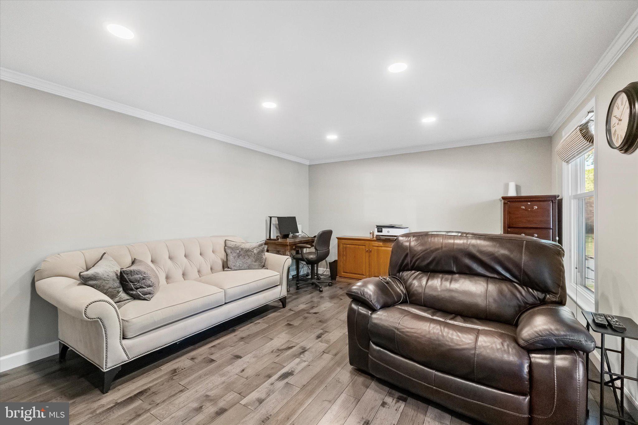 MONTCLAIR - Residential