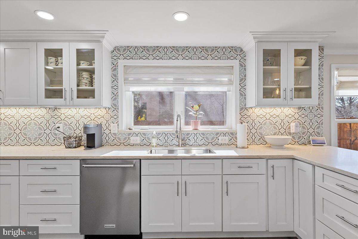 MONTCLAIR - Residential