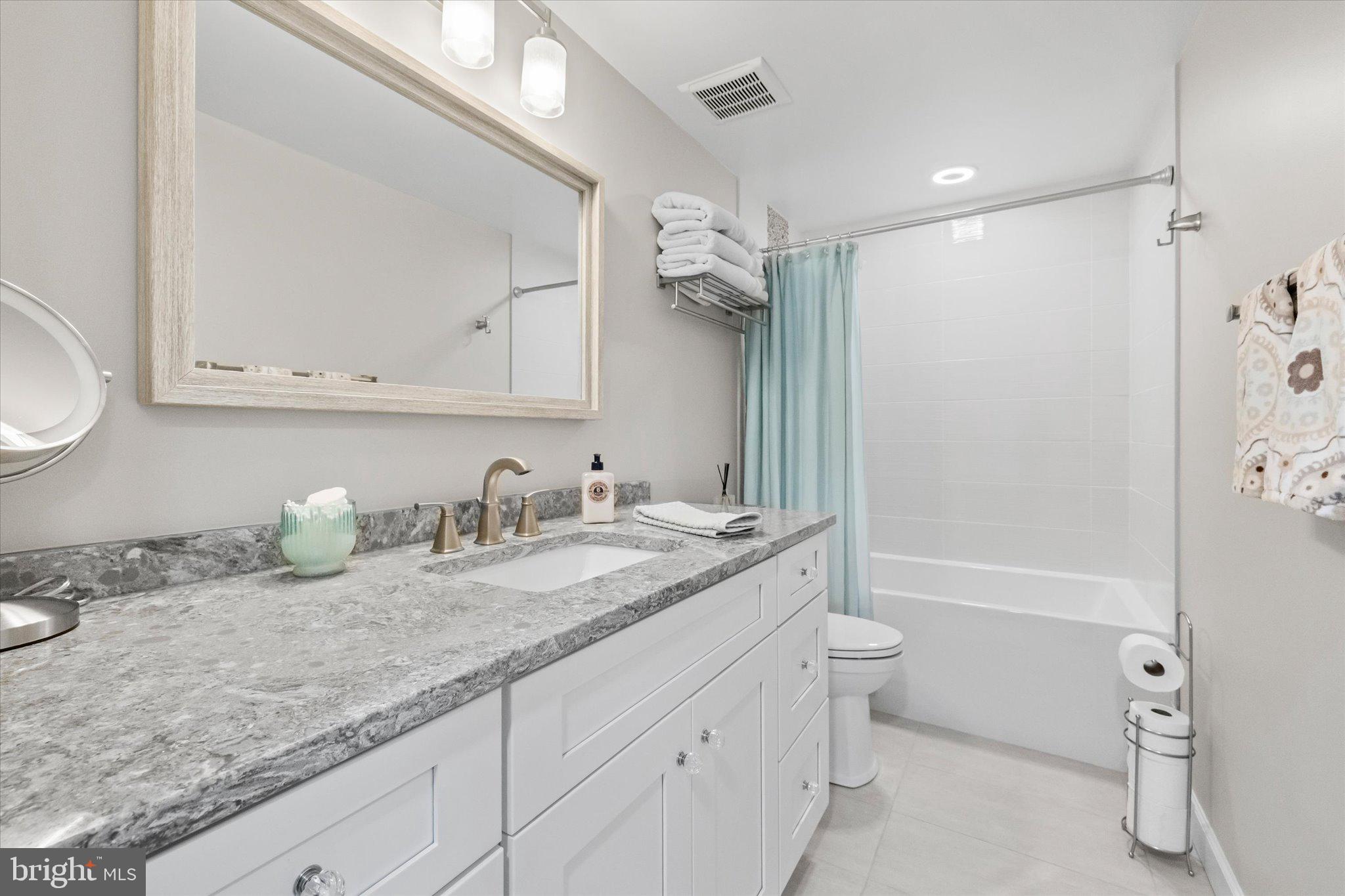 MONTCLAIR - Residential